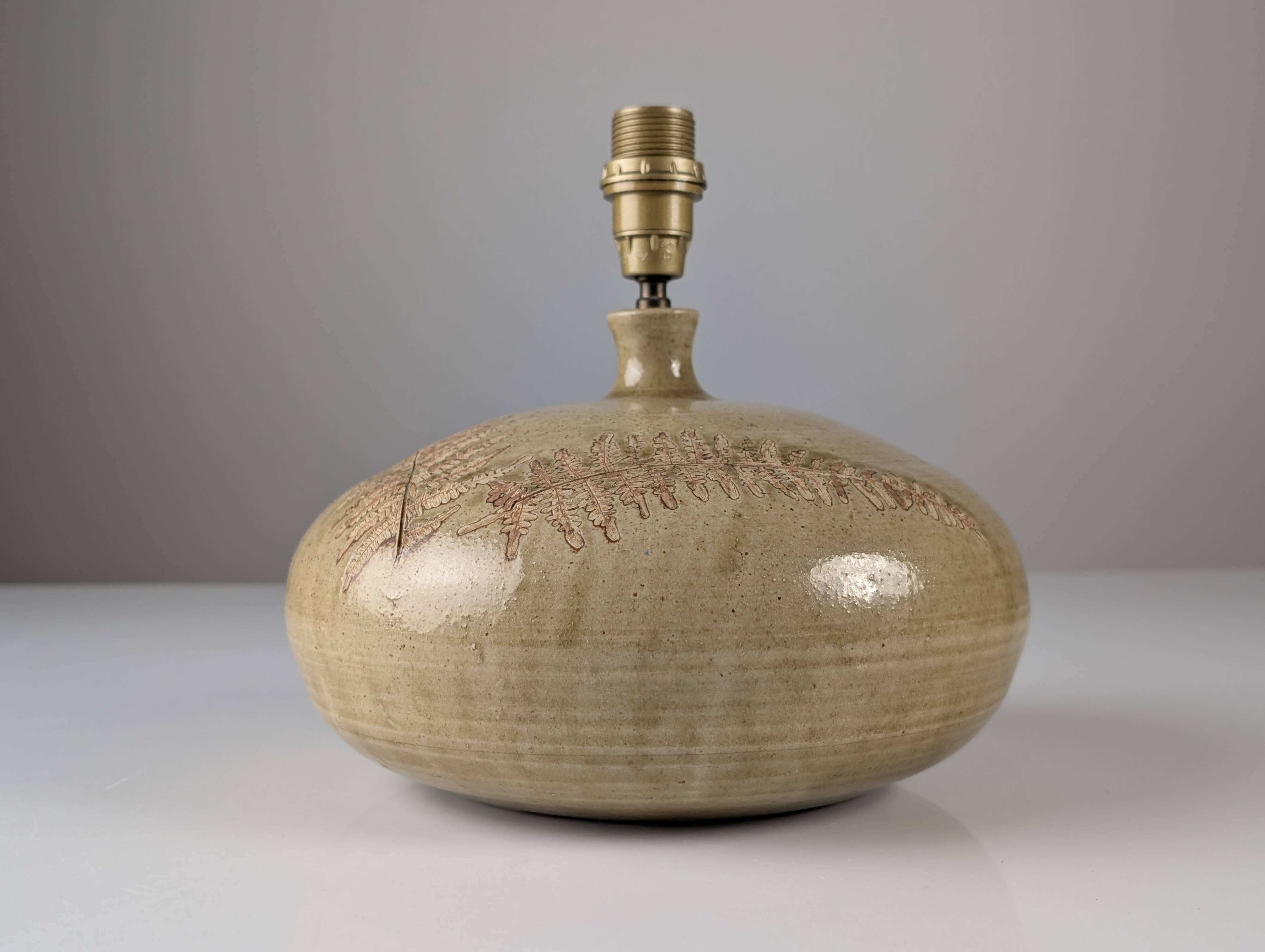 Ceramic table lamp in the style of Roger Capron with fern leaf Herbier motif, 1960s