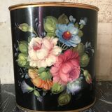 Painted sheet metal paper basket