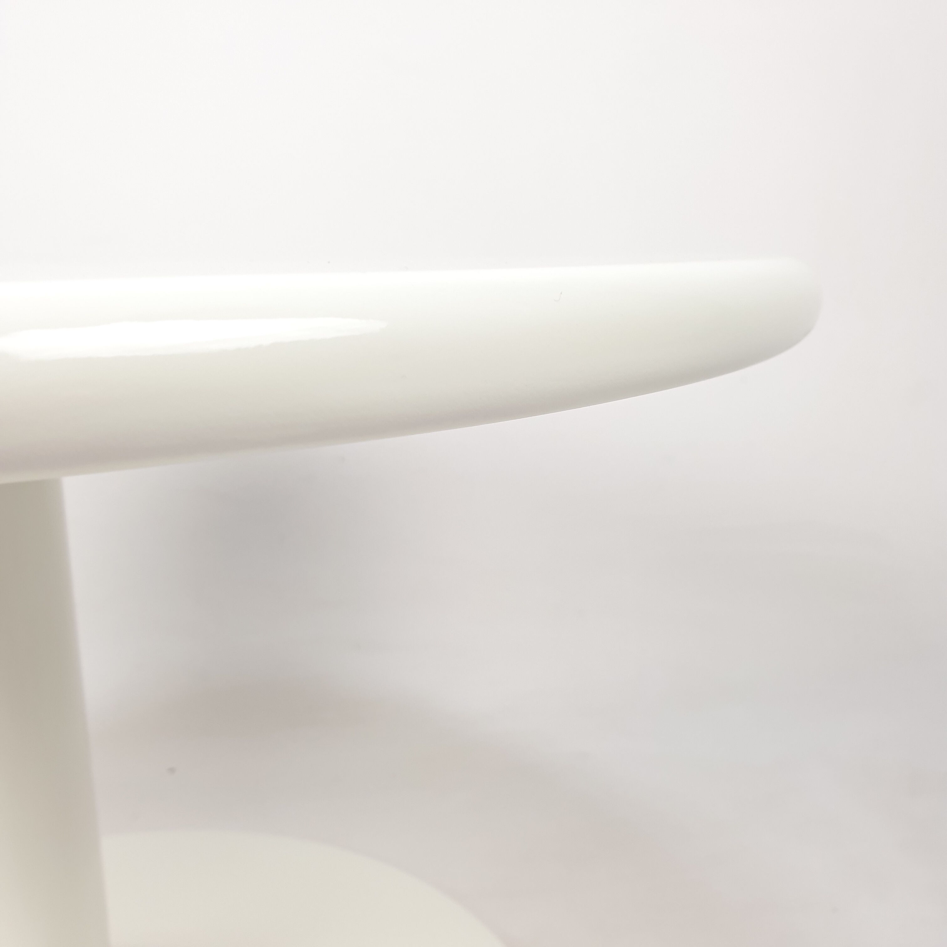 Coffee table by Pierre Paulin for Artifort 1970