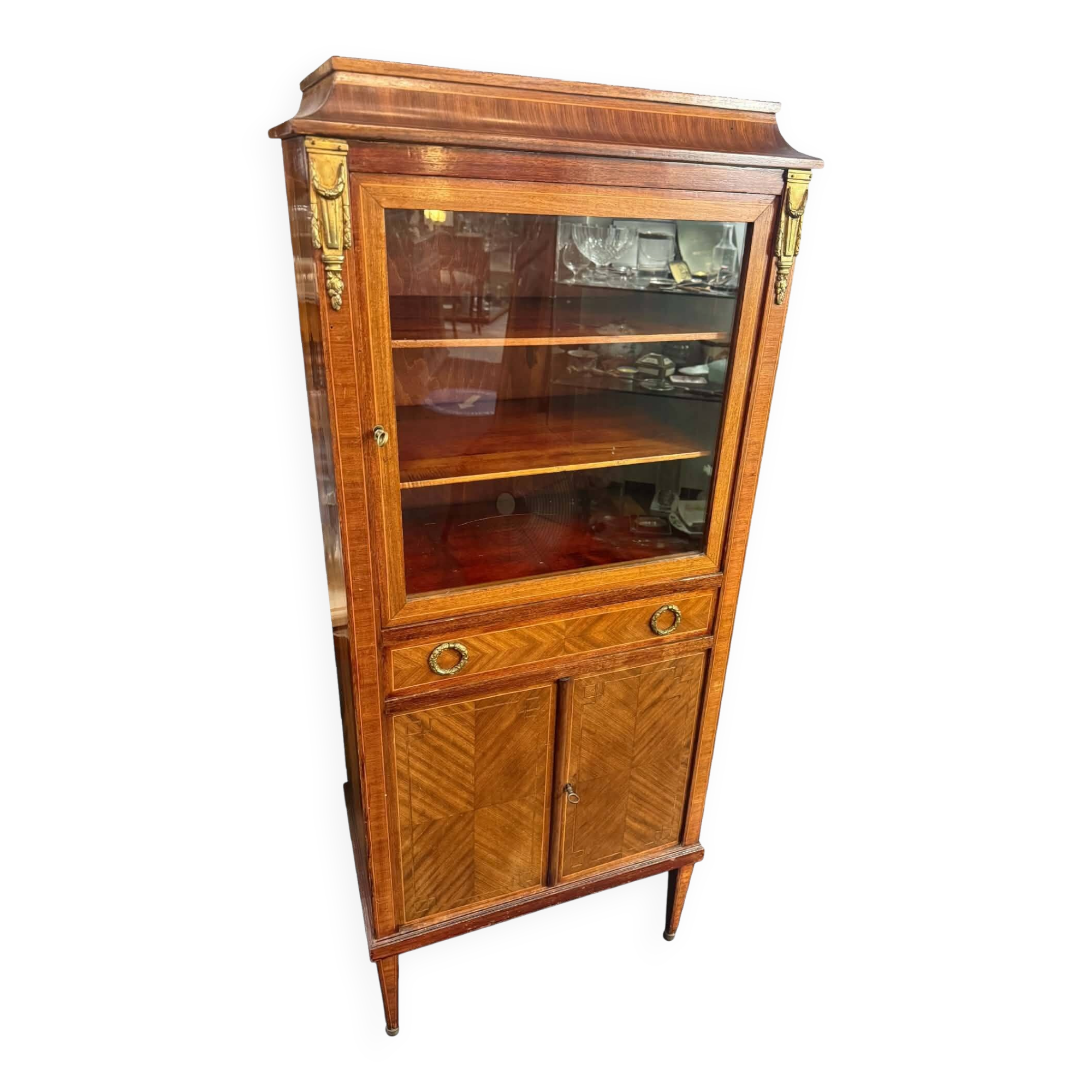 Vitrine Louis XVI marqueté