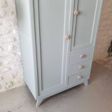 Light blue English wardrobe