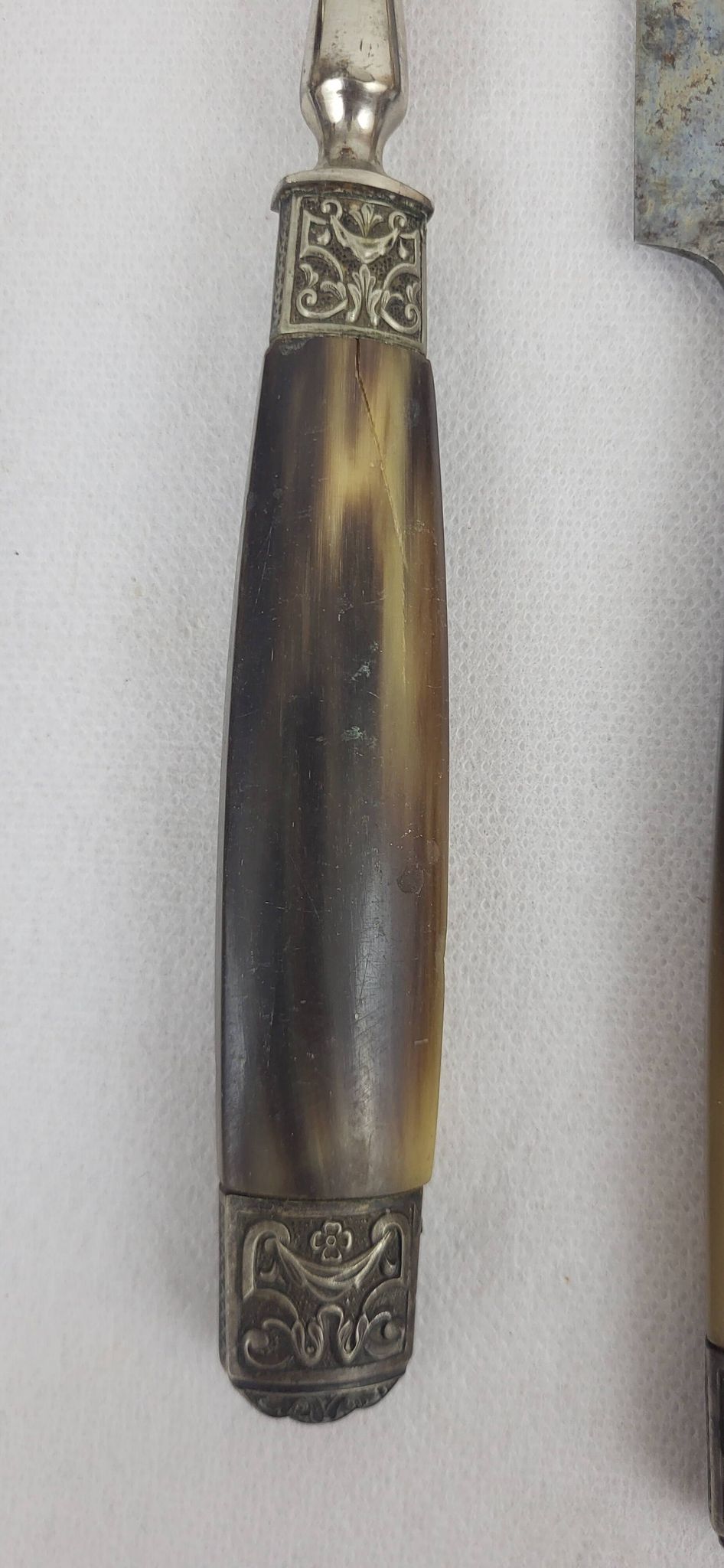 Art Deco serving cutlery with horn handle