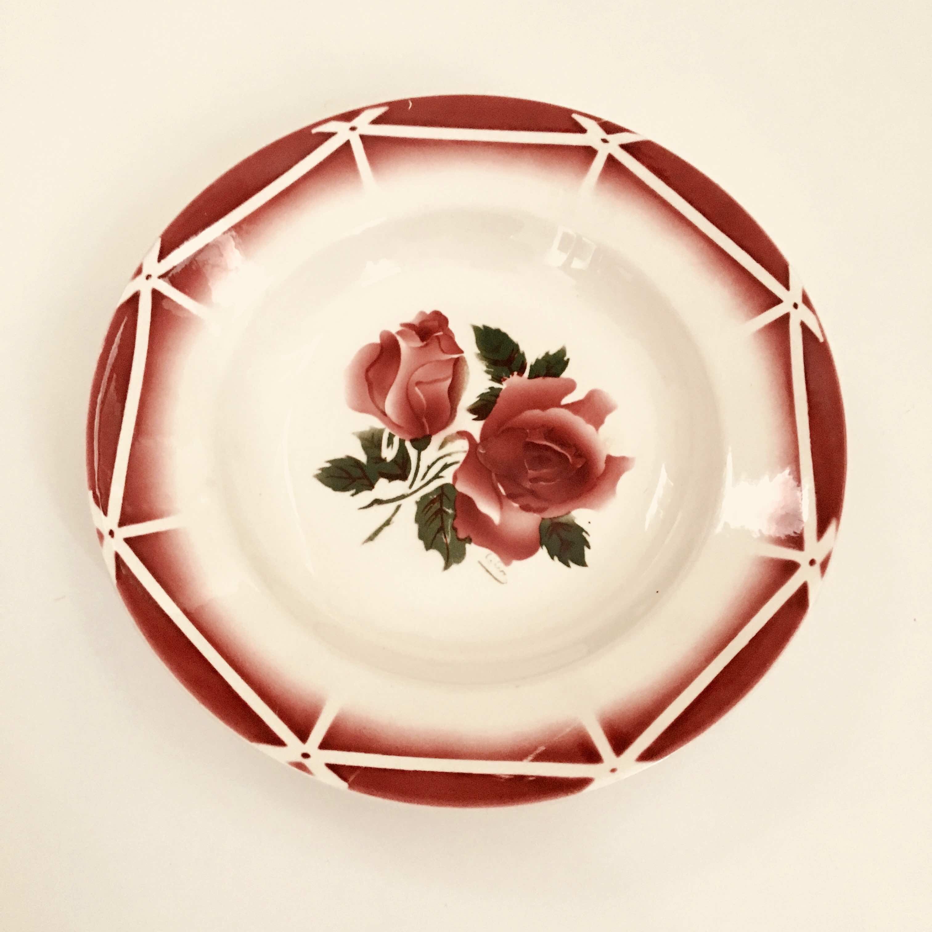 Mismatched hollow plates 1930s