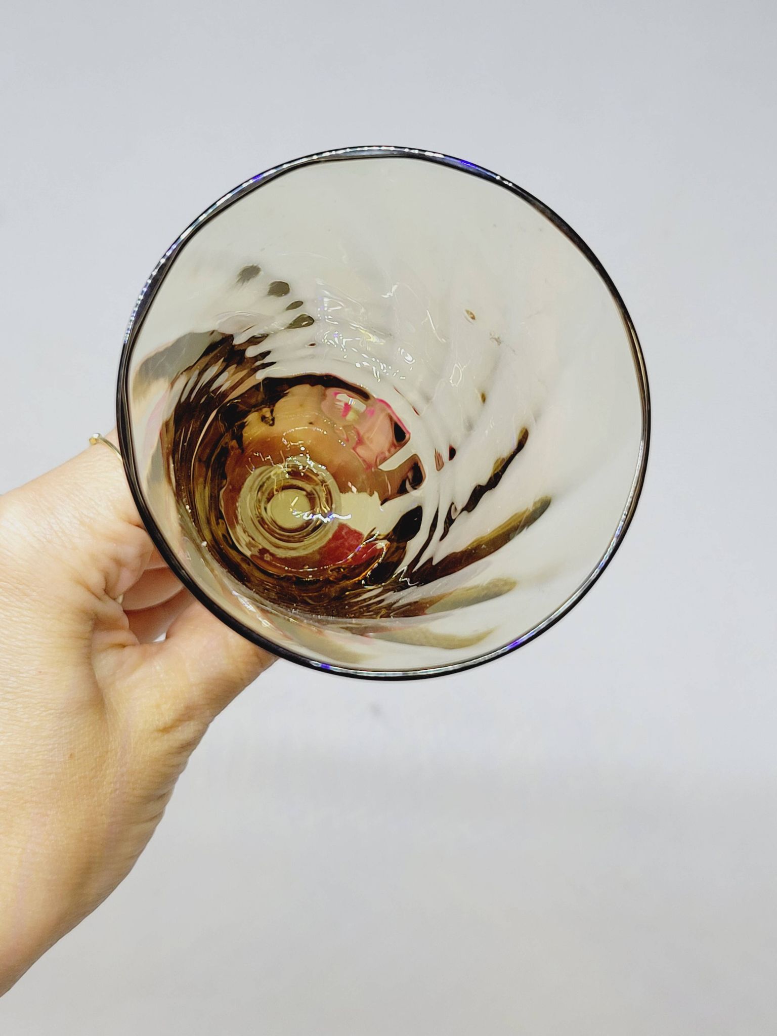 6 Champagne Flutes in Twisted Blown Glass 2 Colors Green and Amber