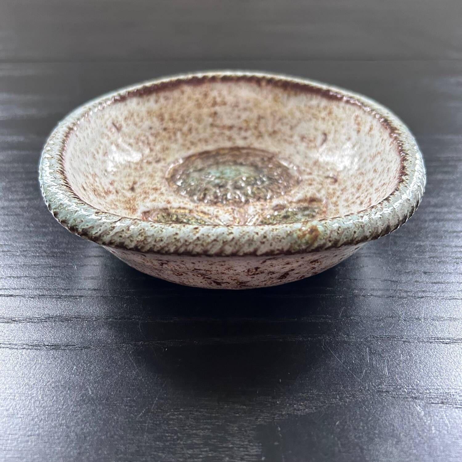 Stoneware flower emptier