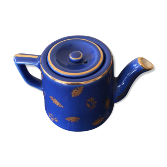 Teapot porcelain