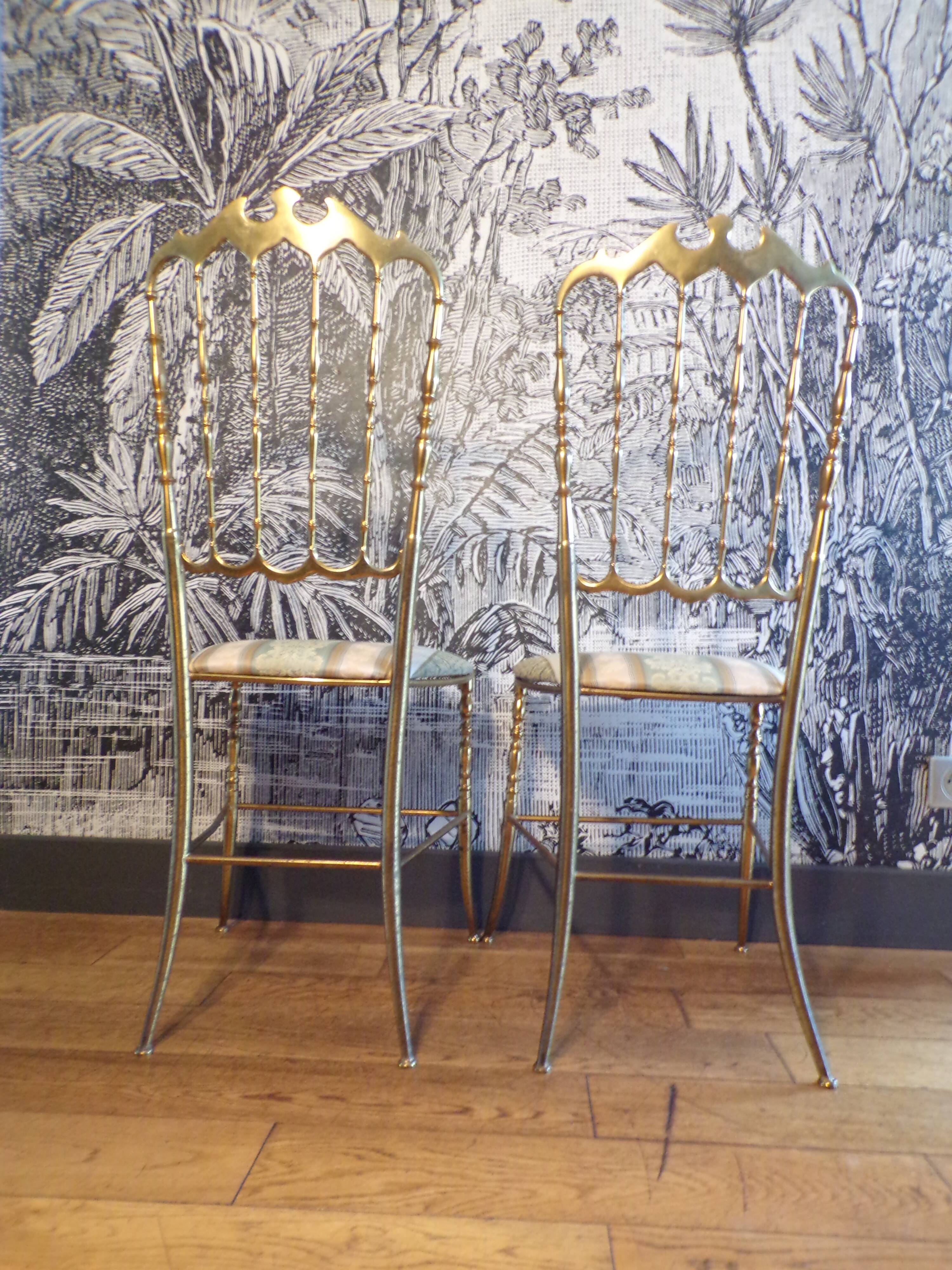 Paire de chaises Chiaviari en laiton