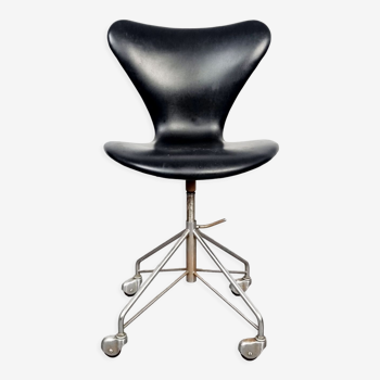 Chaise de bureau pivotante de Arne Jacobsen, Fritz Hansen