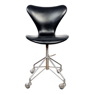 Chaise de bureau pivotante de Arne Jacobsen, Fritz Hansen