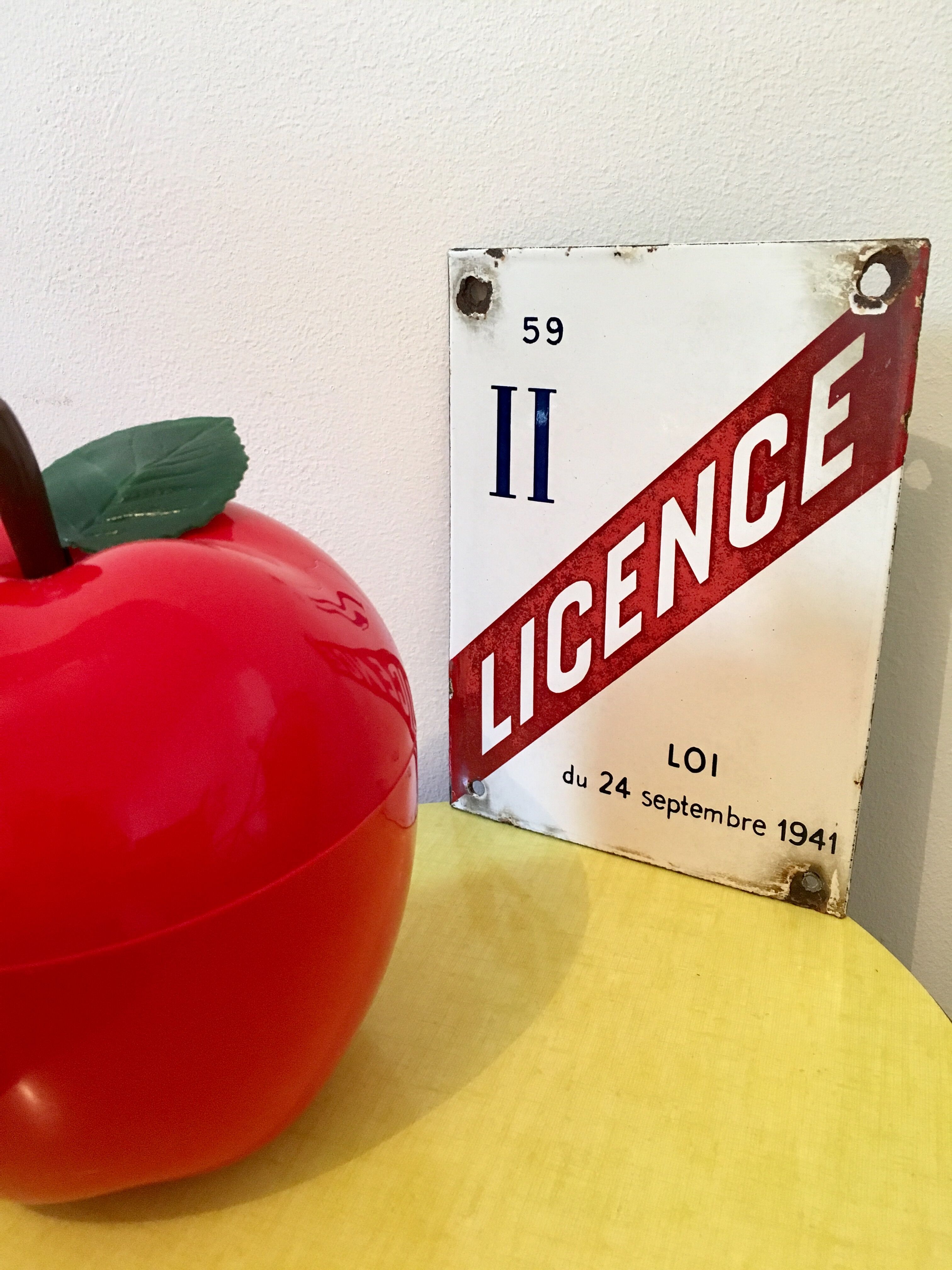 Enamelled plate license II Act of 1941