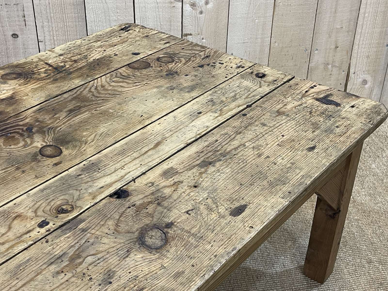 Coffee table in fir early XXth