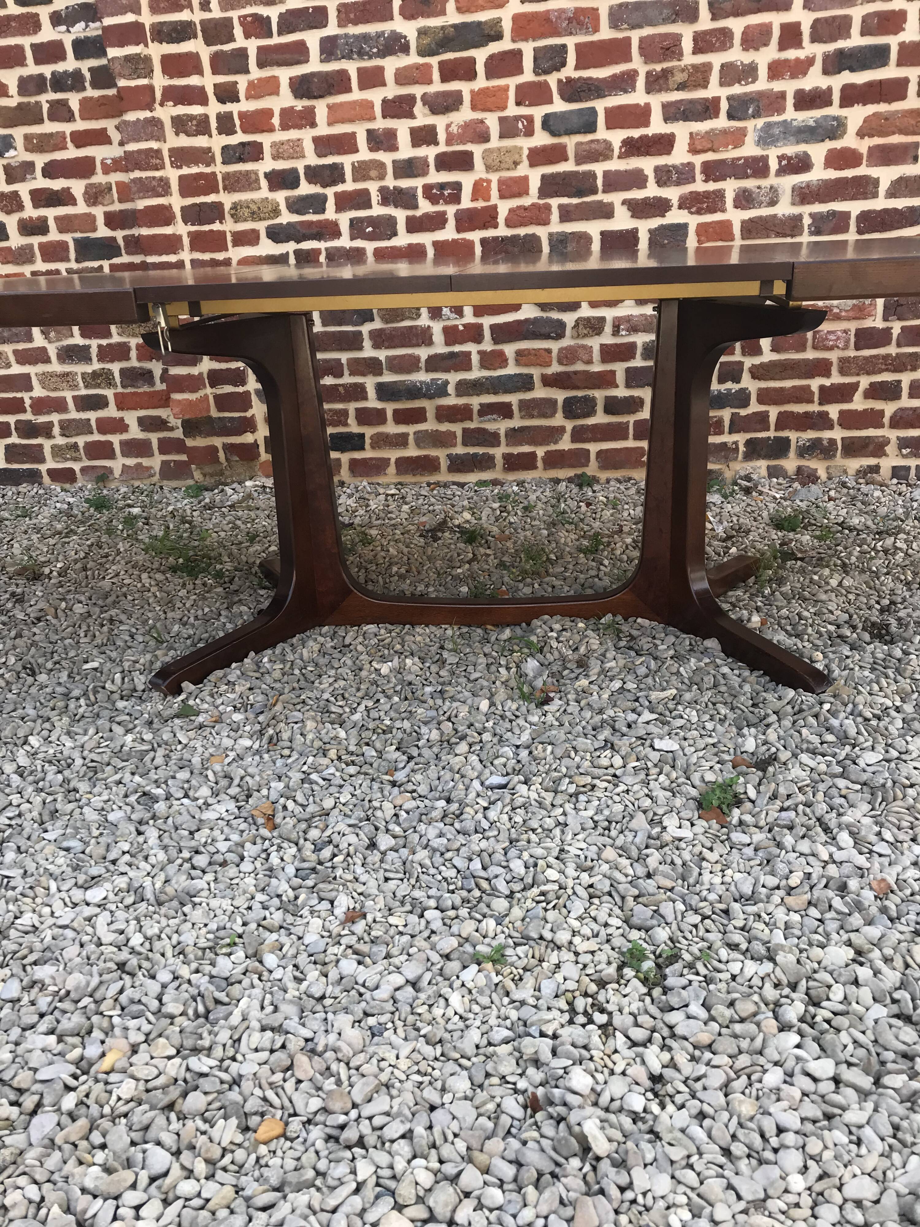 Scandinavian design oval dining table