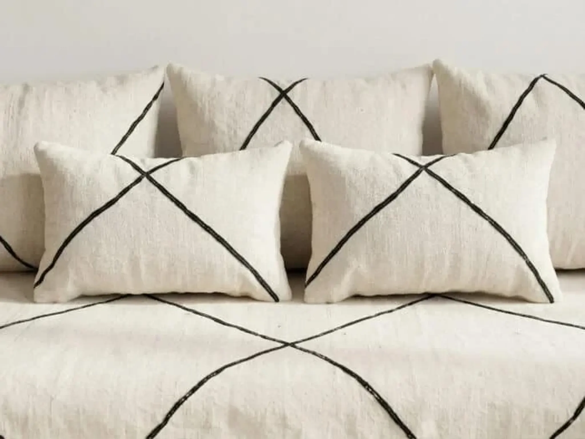 Moroccan floor sofa set in white wool