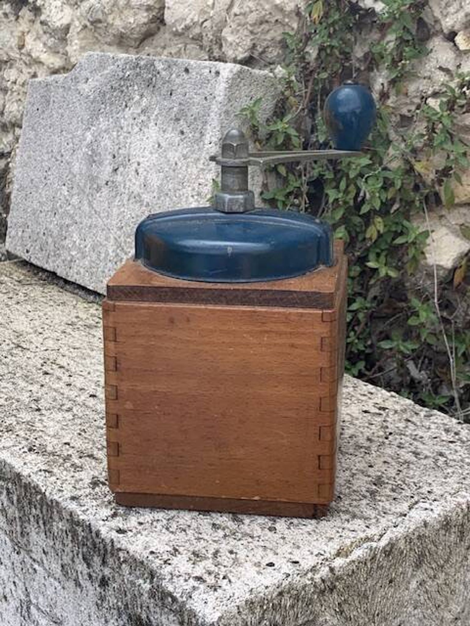 Peugeot Freres coffee grinder in wood and vintage blue metal