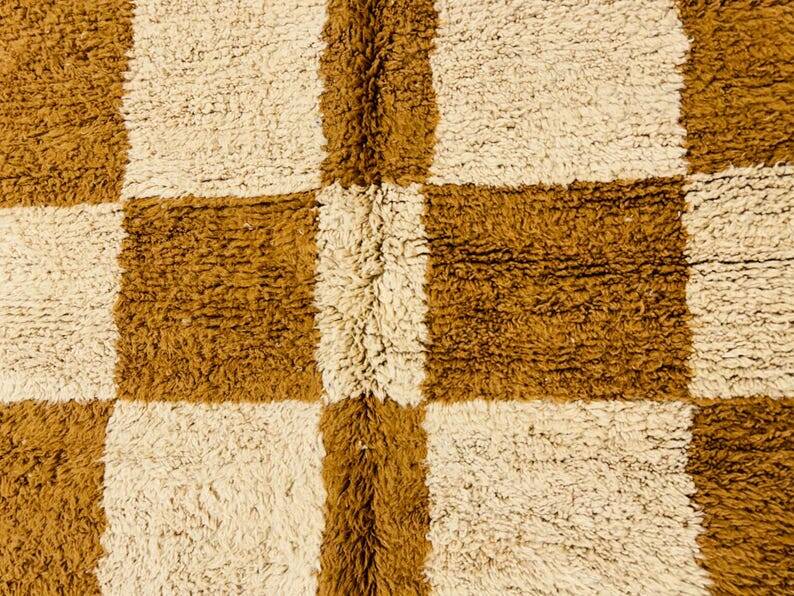 Handmade Boujad Berber rug in wool, 150/250cm