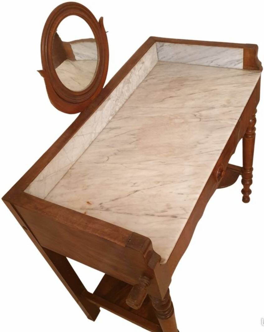 Coiffeuse dessus marbre blanc