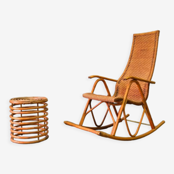 Rocking chair et table d’appoint en bambou de FM, années 1950