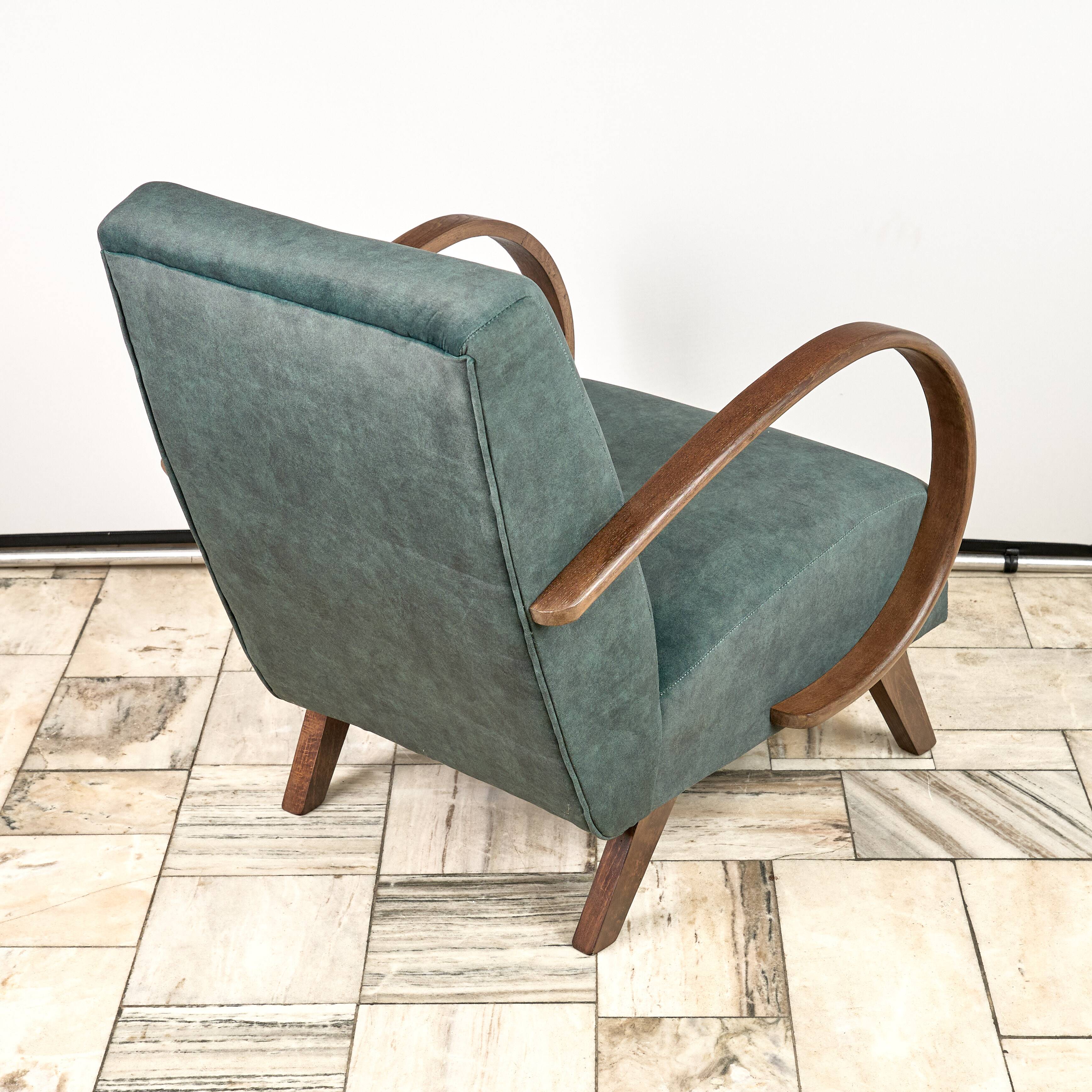 H 410 type C Armchair designed by Jindrich Halabala, 1940s, Czechoslovakia