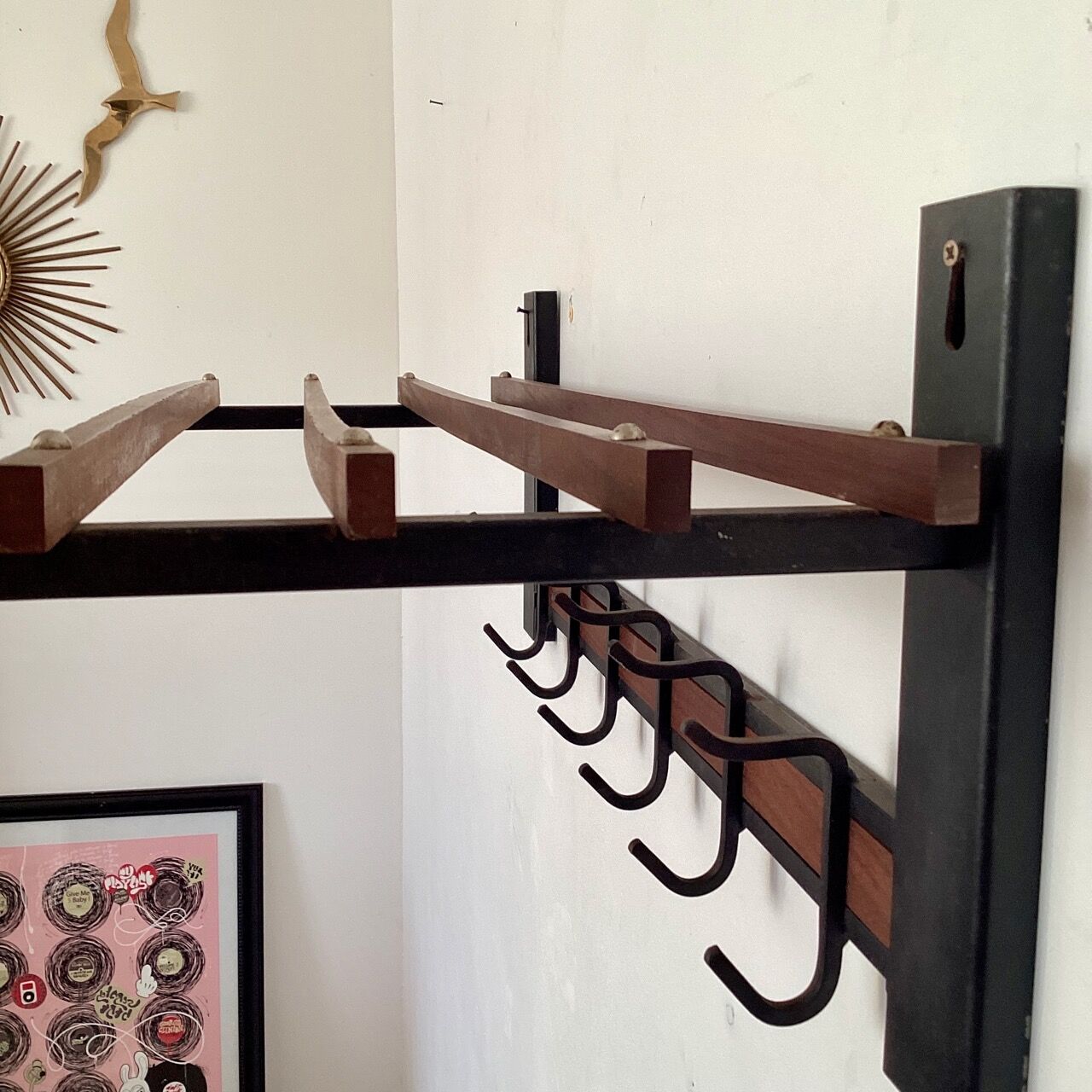 Wall-mounted coat rack