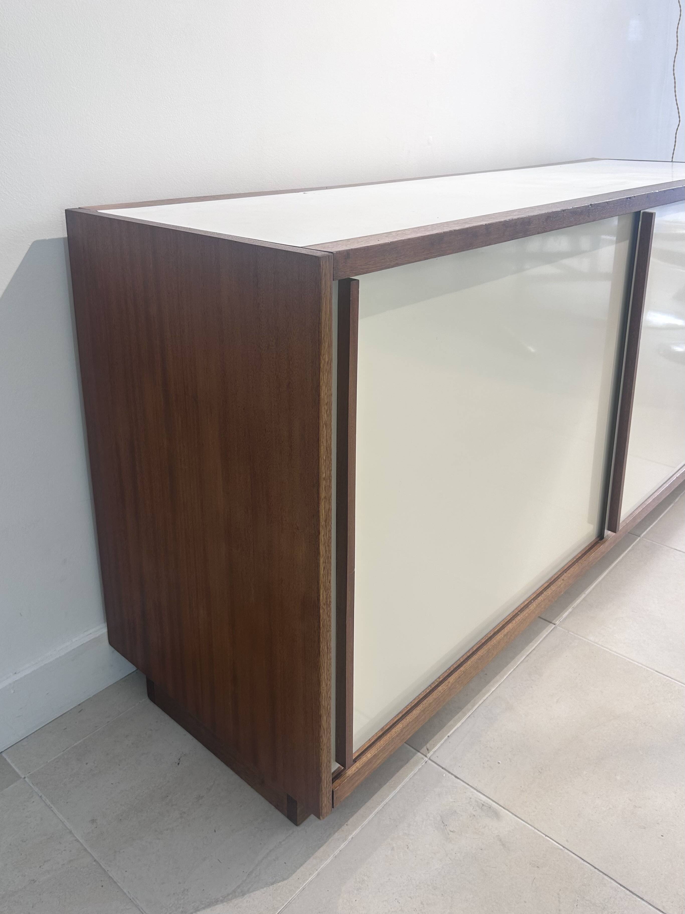 Buffet Le Corbusier a double face 1965