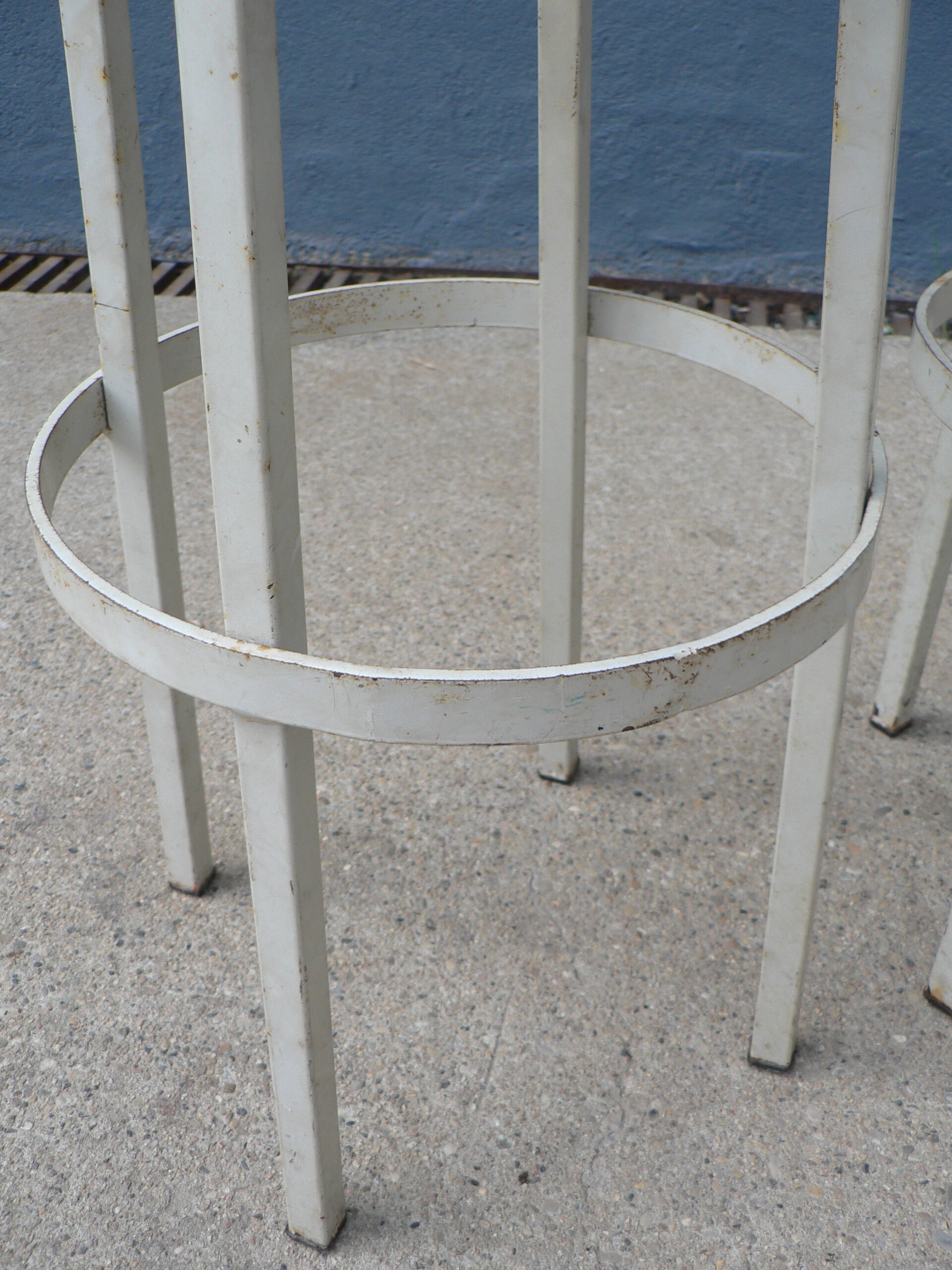 Bar vintage metal stools