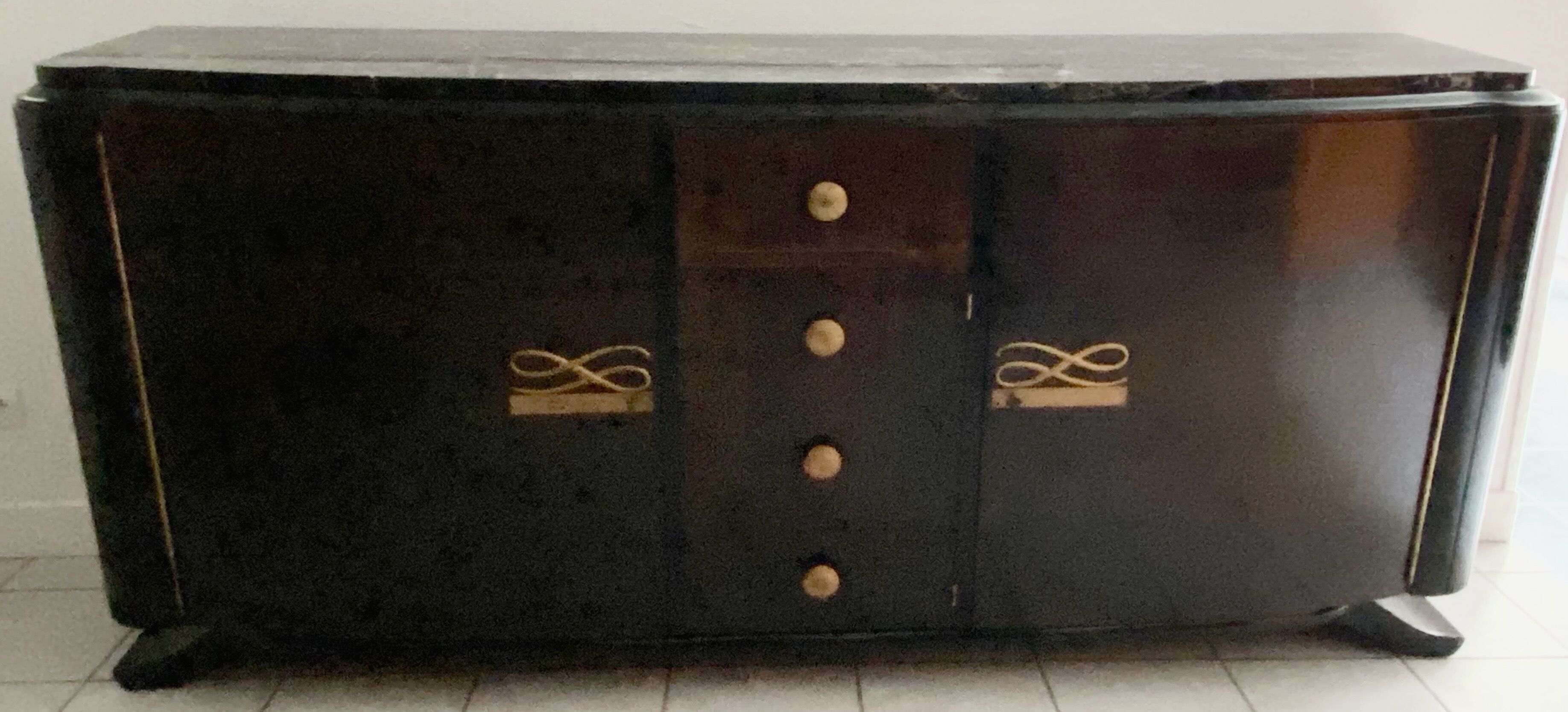 Art Deco sideboard in Macassar Puerto Rican Marble Ebene