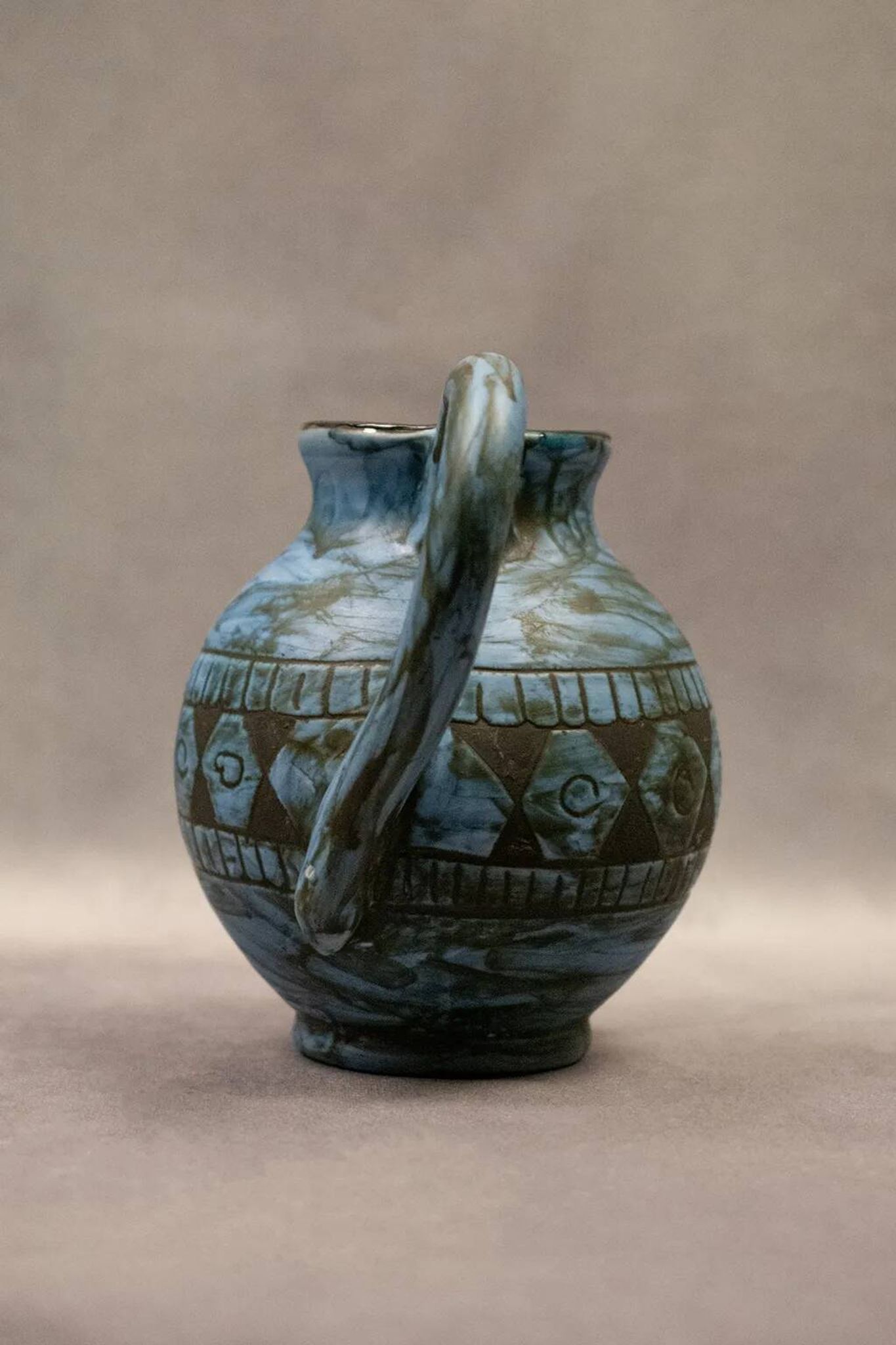 Blue ceramic pitcher with frieze by Jérôme Massier – Vallauris