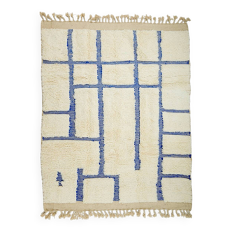 Tapis marocain Beni Ouarain blanc et bleu Klein