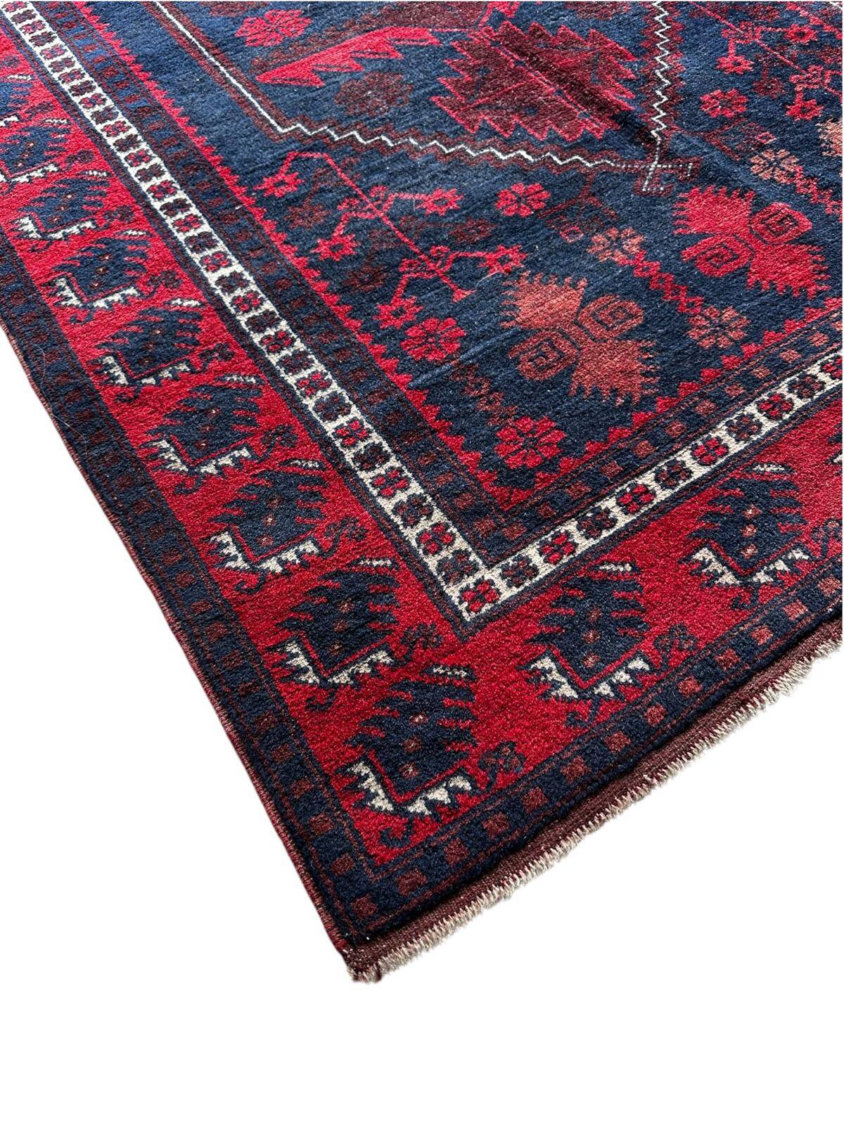 Handmade Turkish rug 110cm x 175cm