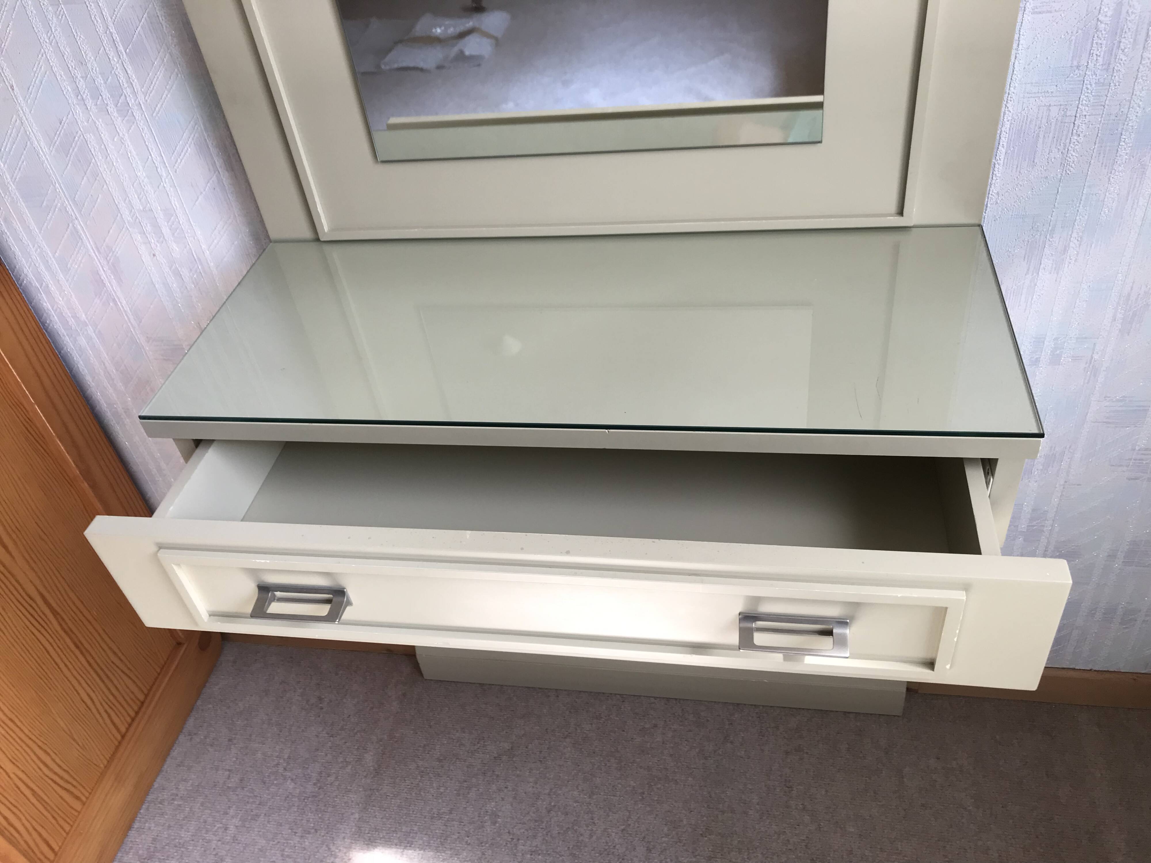 Vintage wall-mounted griffon dressing table with mirror