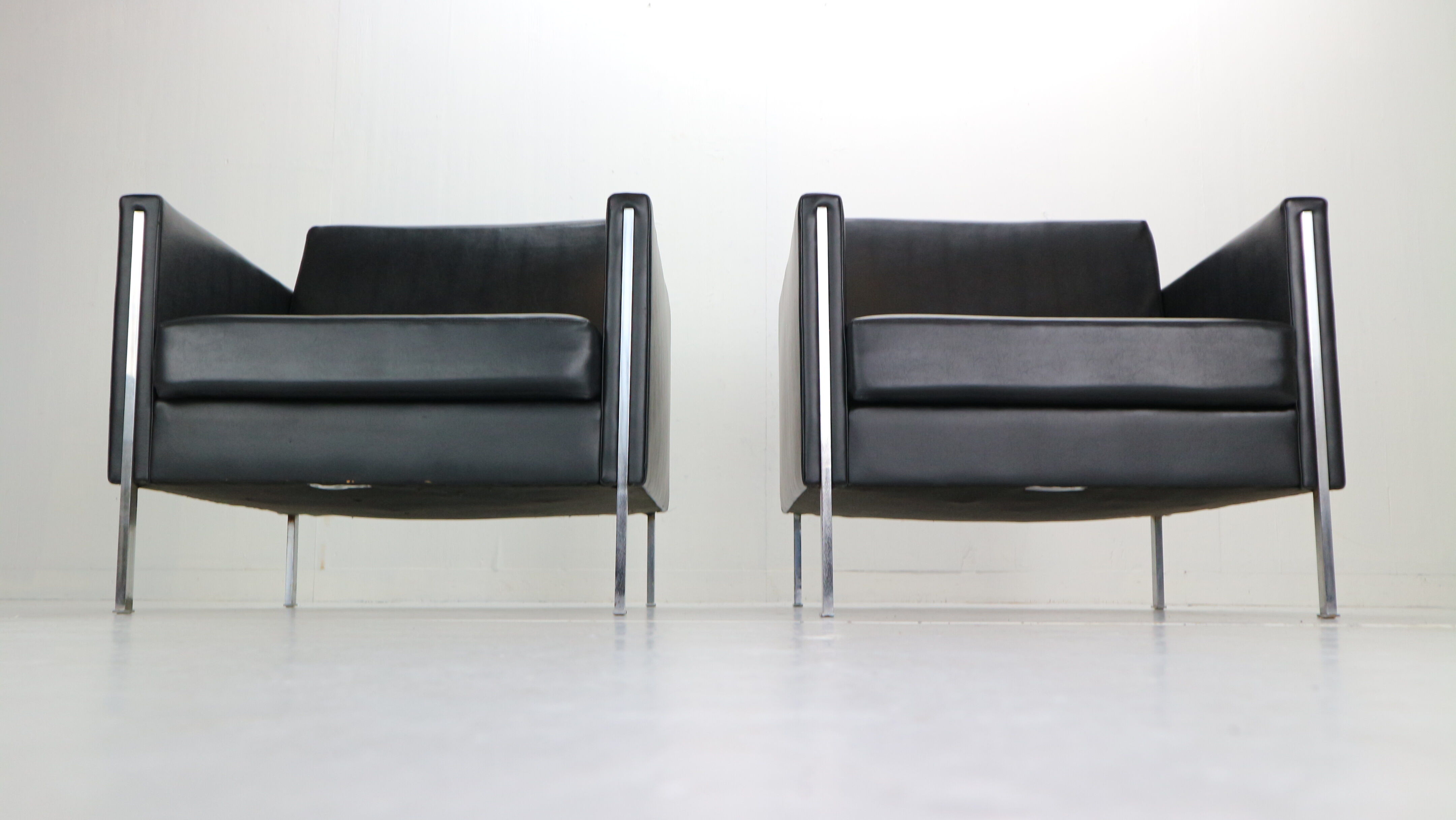 Pierre Paulin Set of 2 "442" Club Chairs for Artifort, 1960