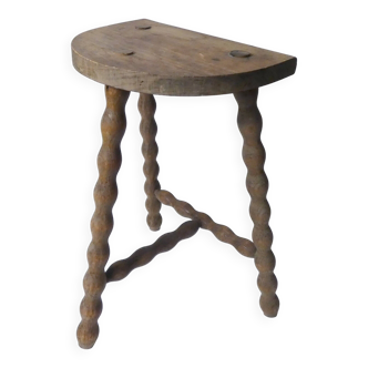 ancien tabouret tripode demi lune en bois massif perlé tourné vintage
