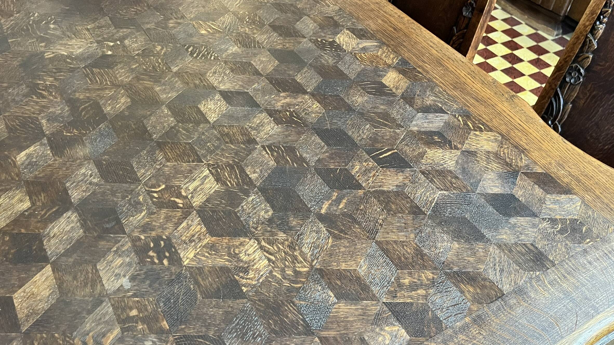 Art Deco extendable oak table with marquetry + 6 chairs – 1920s