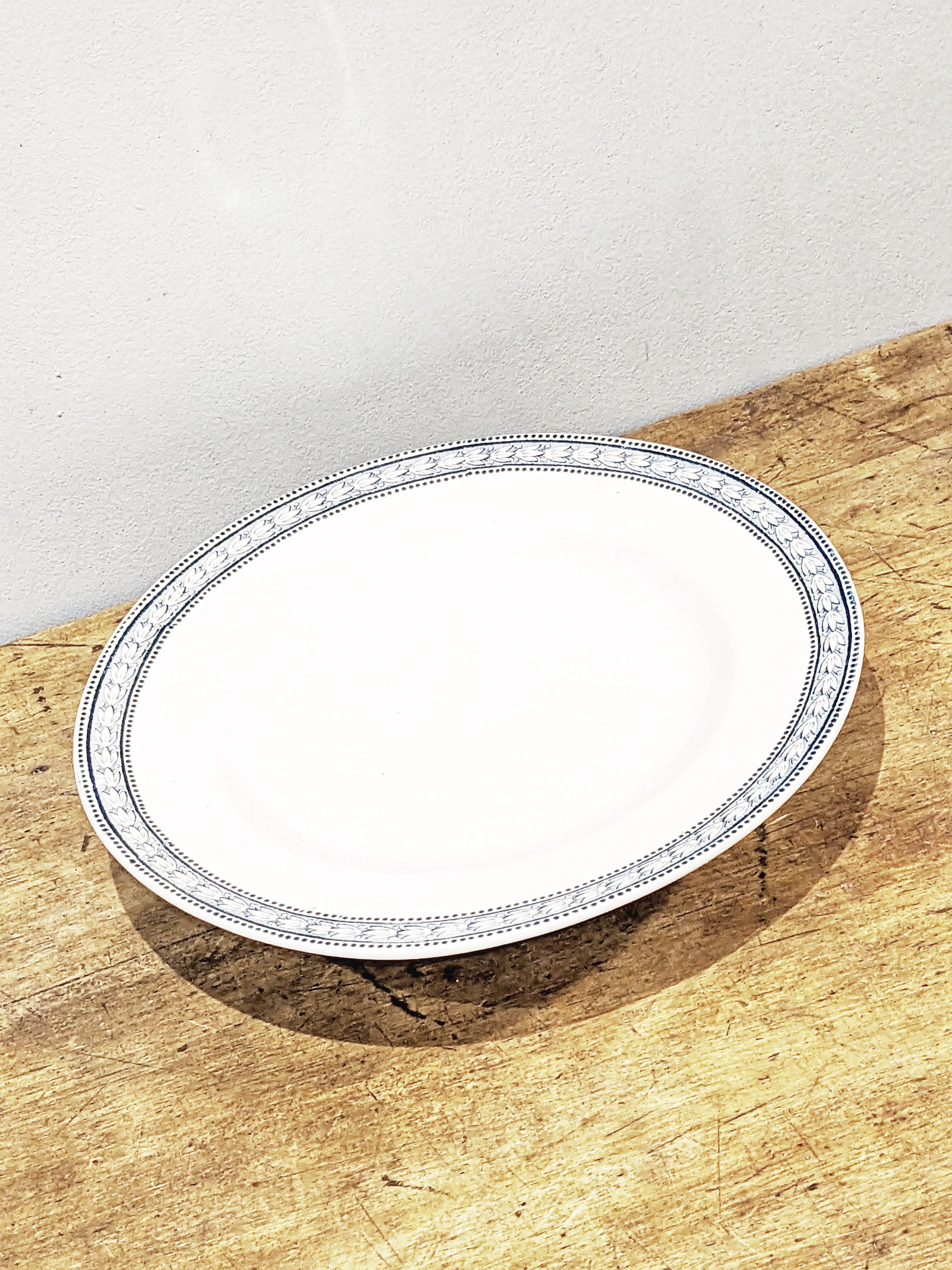Dessert plate, St Amand & Hamage shower foot