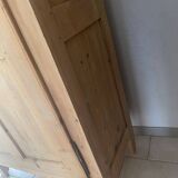 Raw wood bonnetière