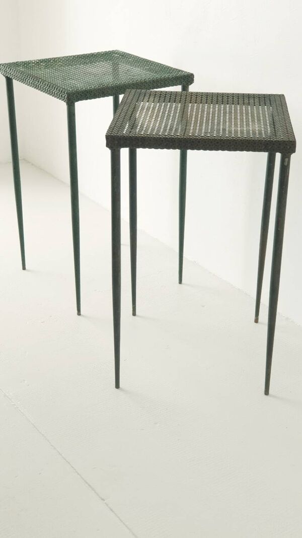 Tables d'appoint Mathieu Mategot tôle perforée