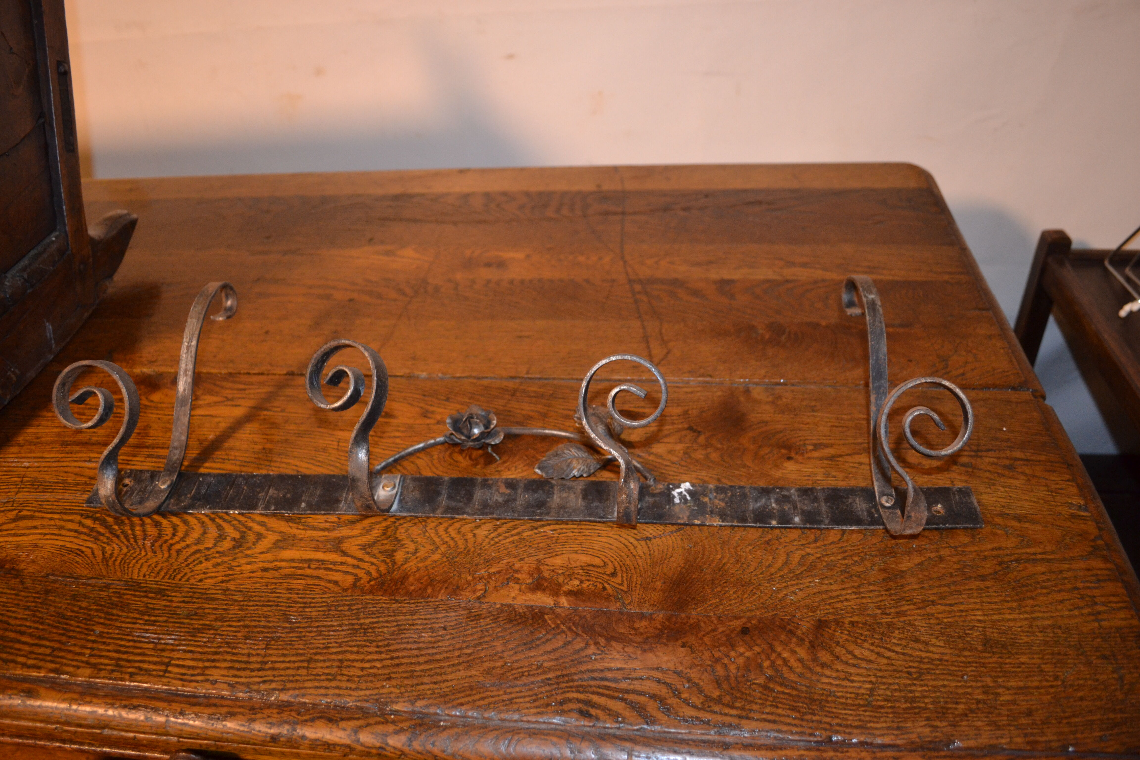 Wrought iron Art Deco spirit