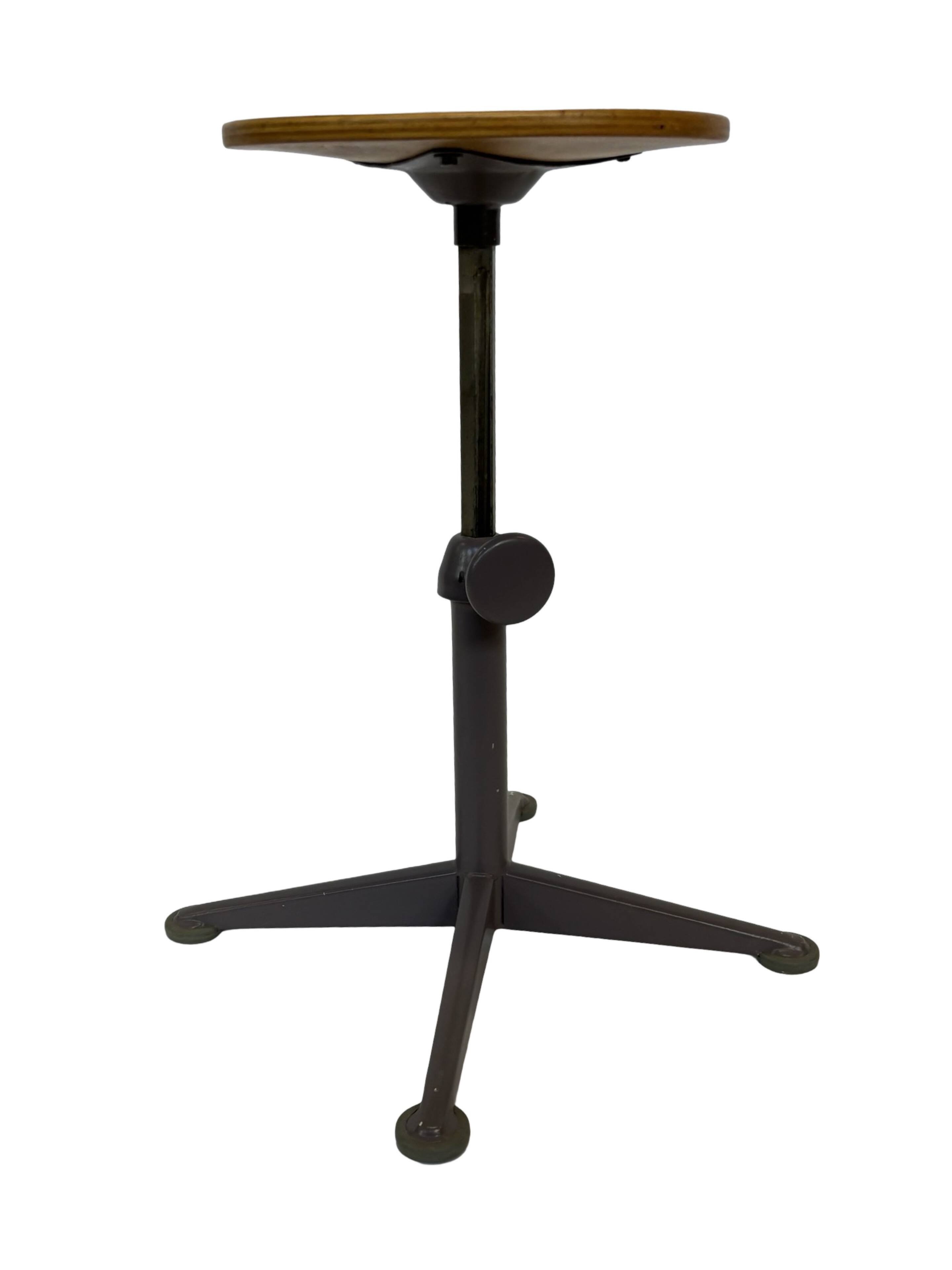 Vintage  Friso Kramer stool working chair by for Ahrend de Cirkel