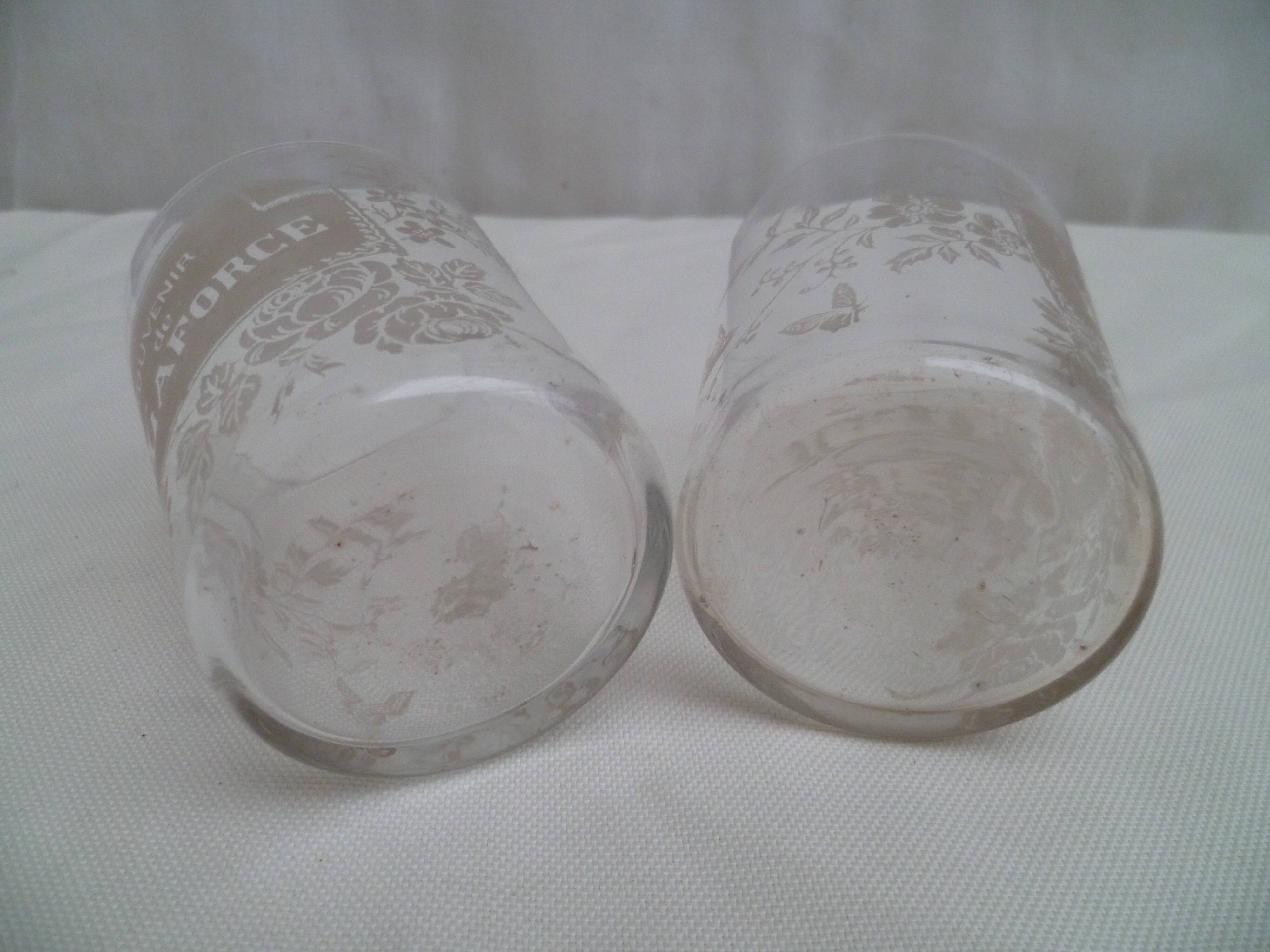 Two former glasses cups engraved Souvenir
