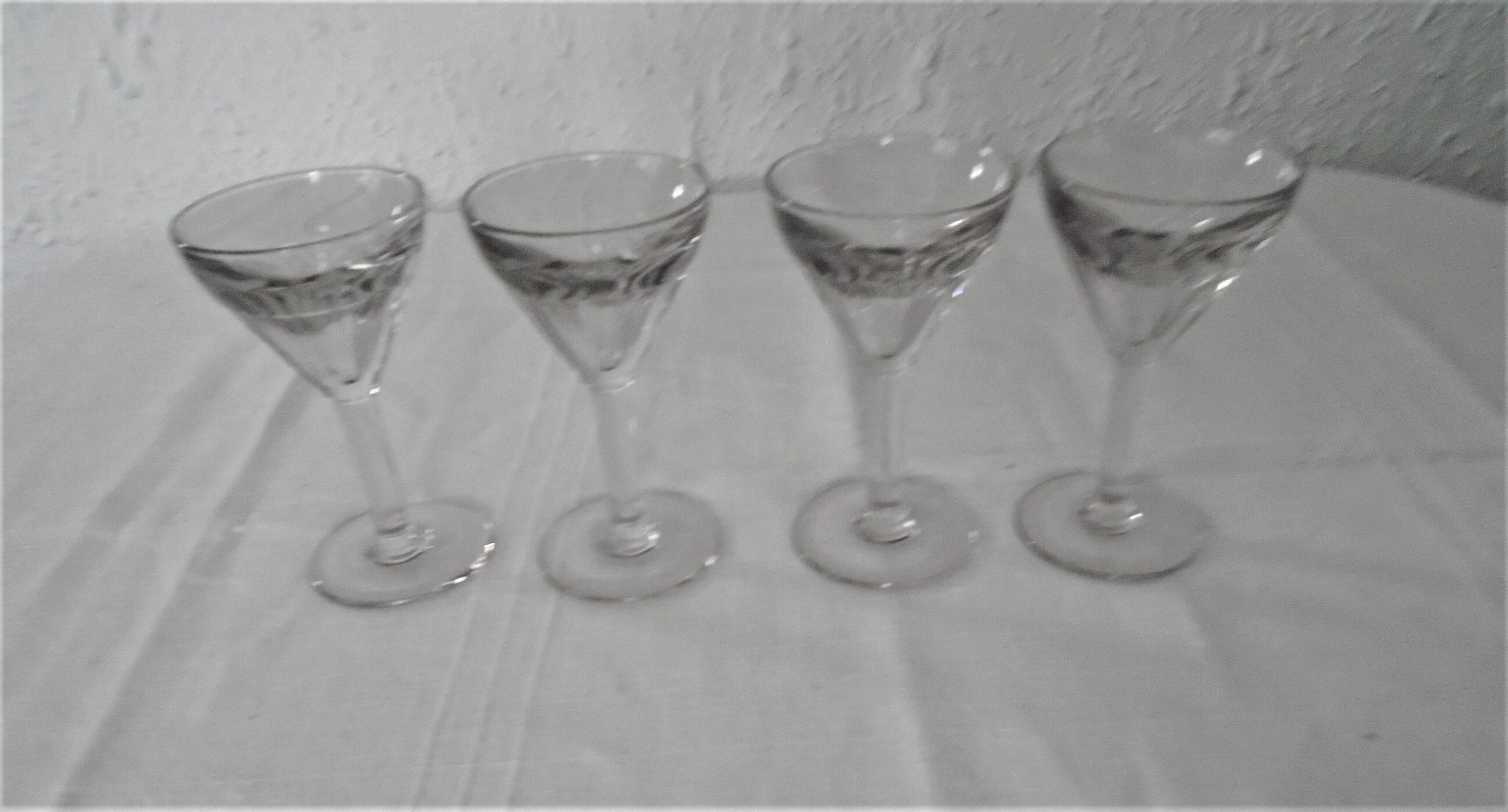 4 old glasses bistro thick bubble glass
