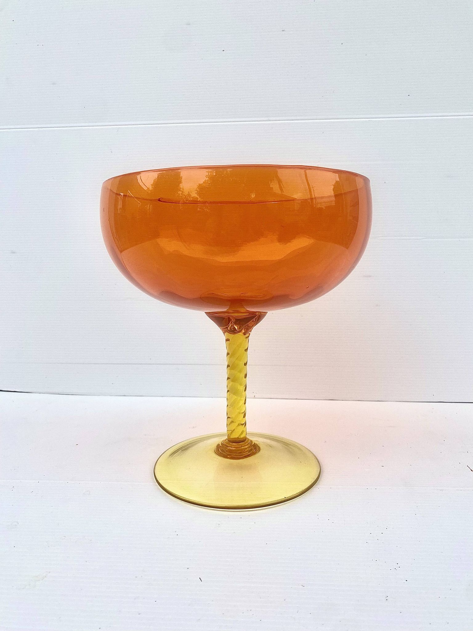 Grande coupe en verre soufflé style murano