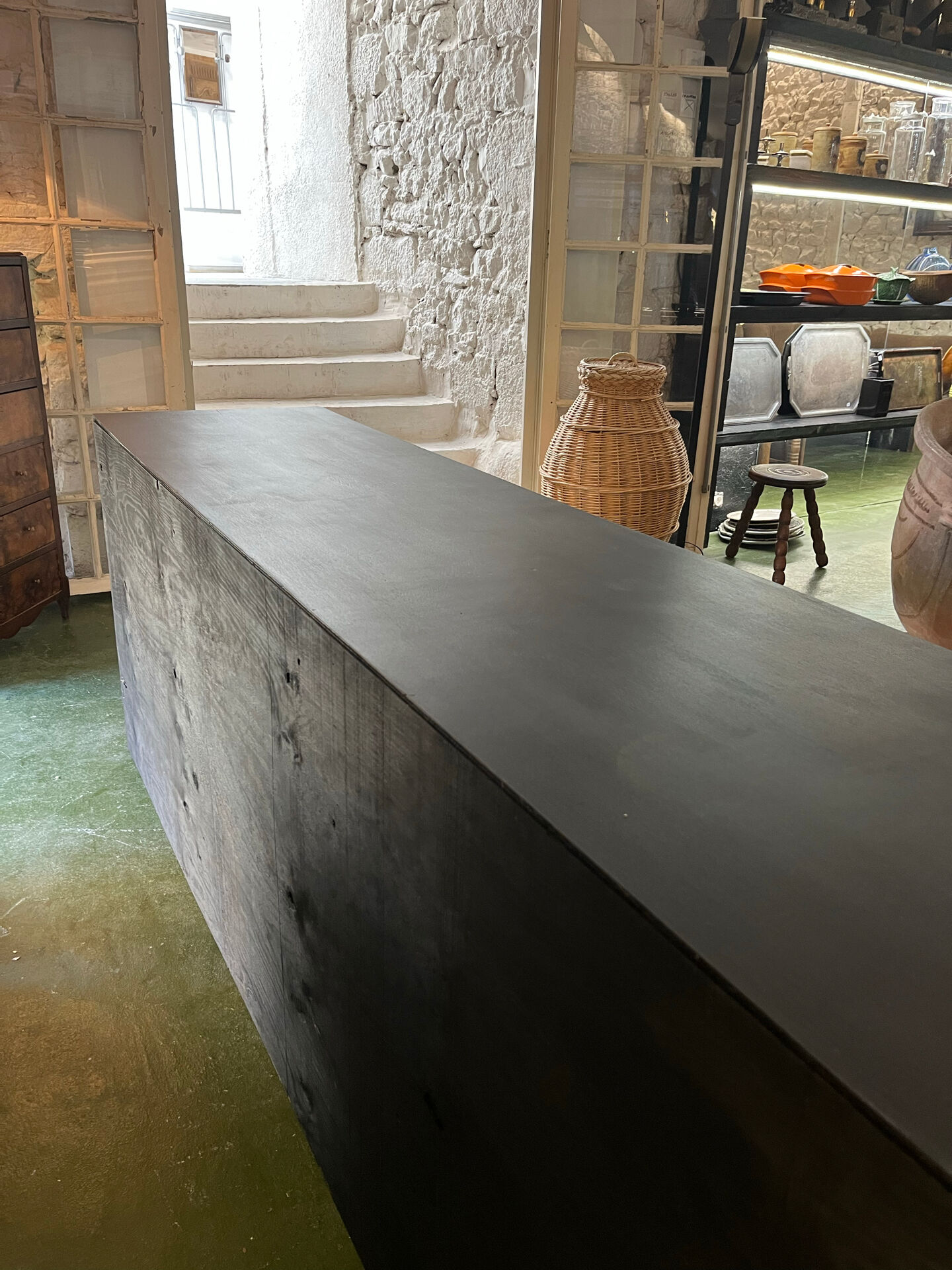 Shop counter