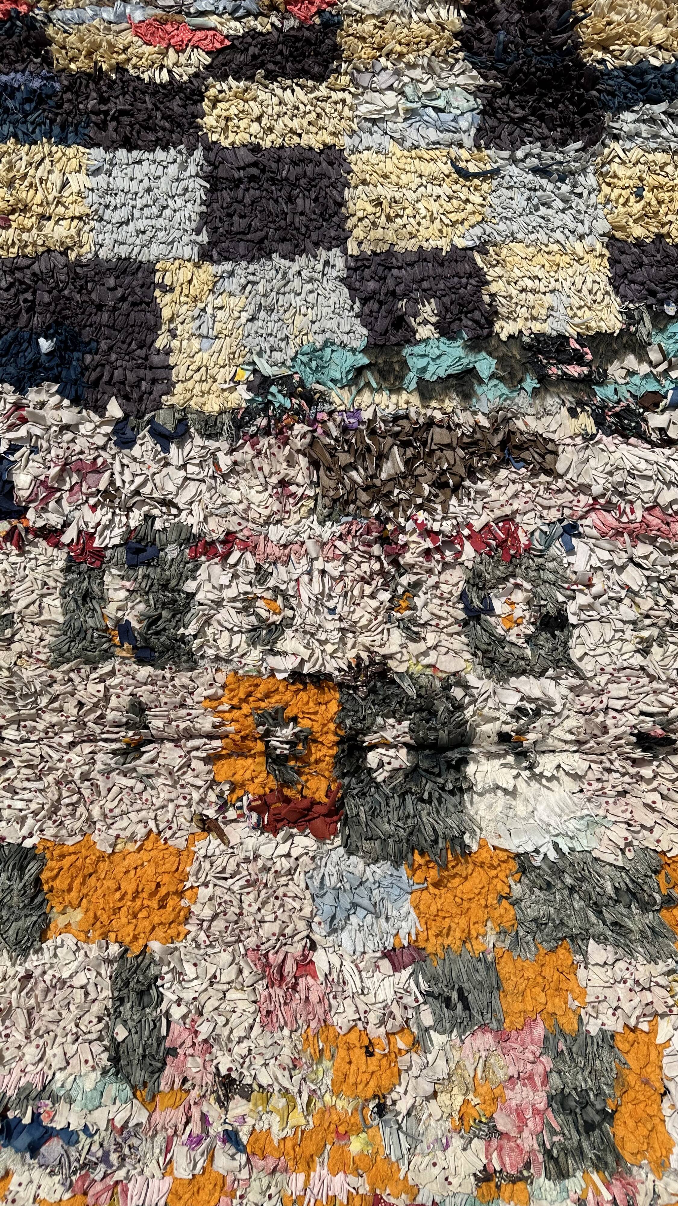 Colorful Boucherouite Berber rug - 129 x 160 cm
