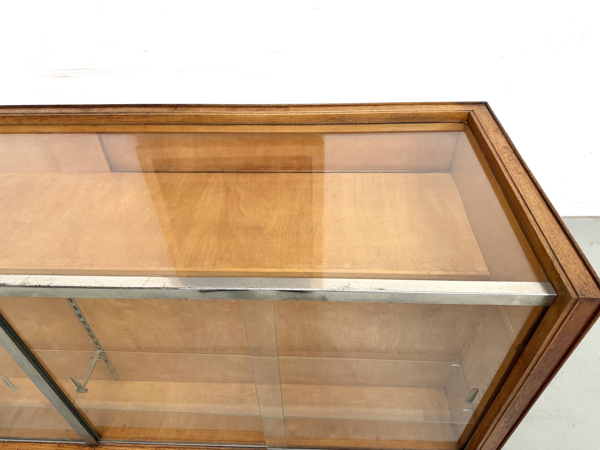 Vintage Siegel Paris workbench in oak and glass – 1950