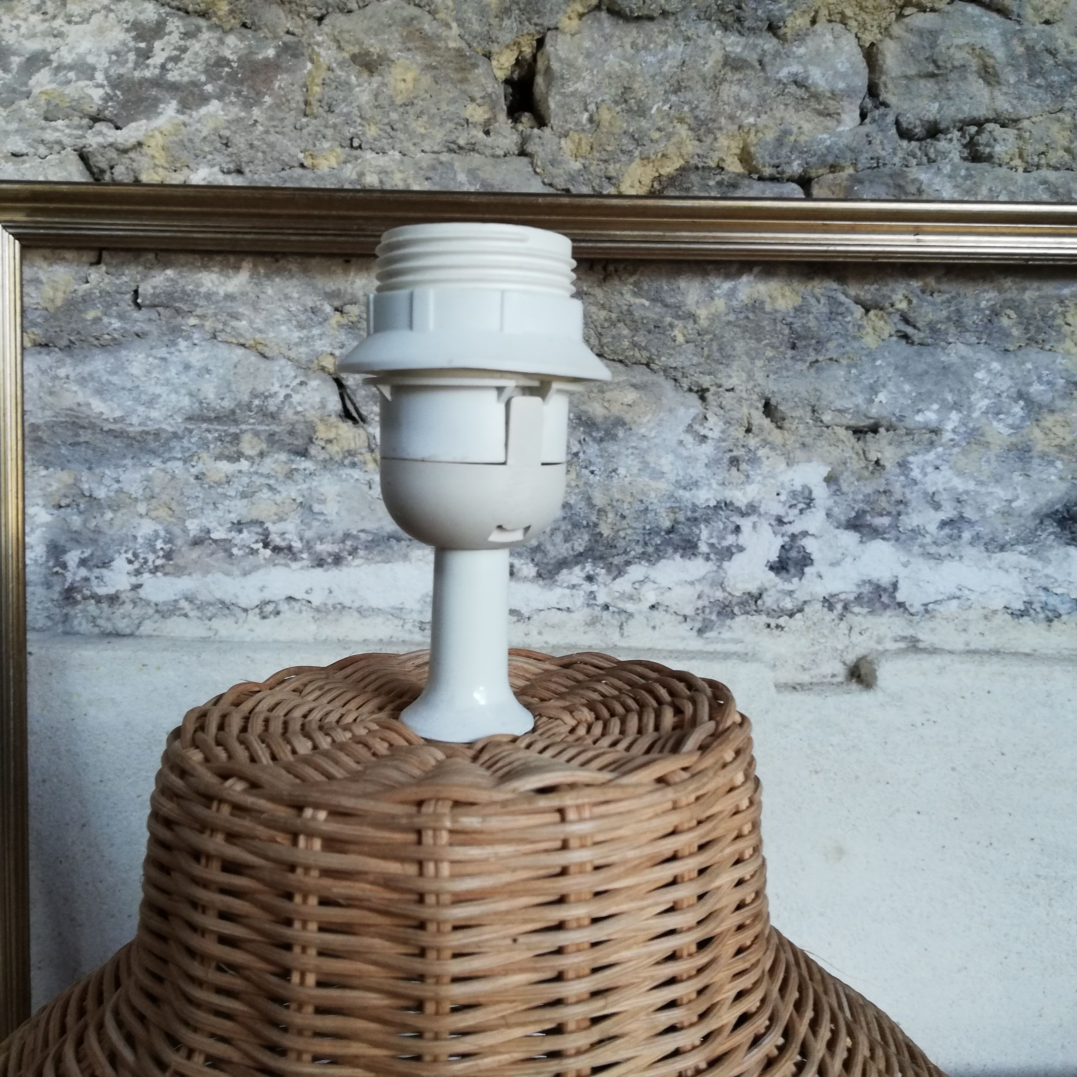 Rattan lamp foot