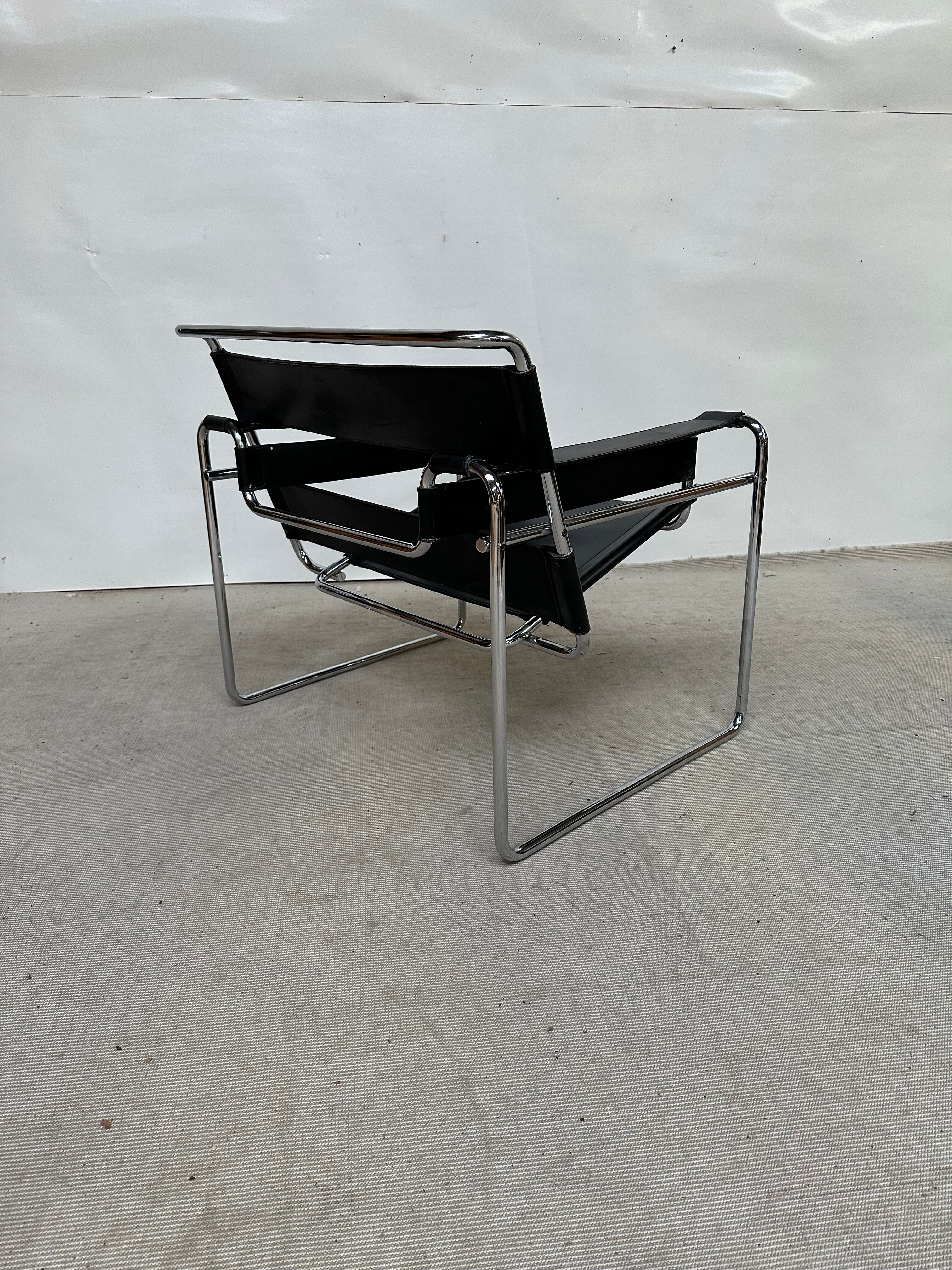 Knoll Wassily B3 chair Marcel Breuer