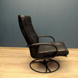 Modern armchair in black leather Gota Mobler