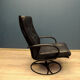 Modern armchair in black leather Gota Mobler