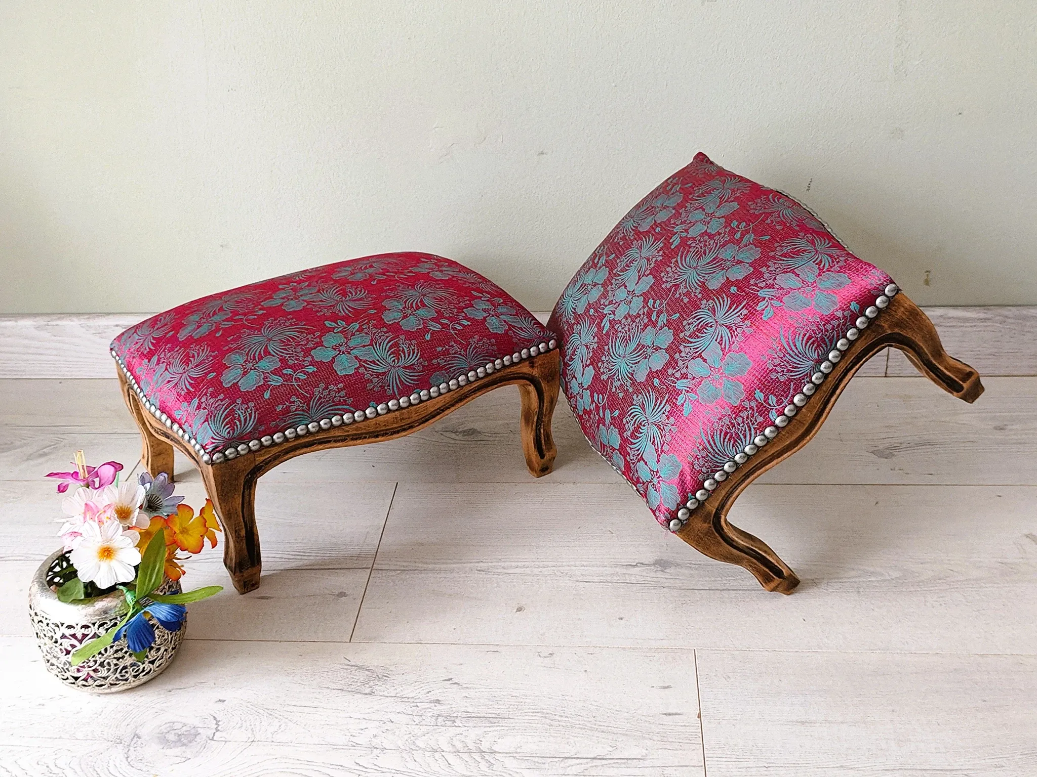 Repose-pieds anciens style Louis XV