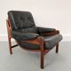 Fauteuil en teck et cuir années 1960